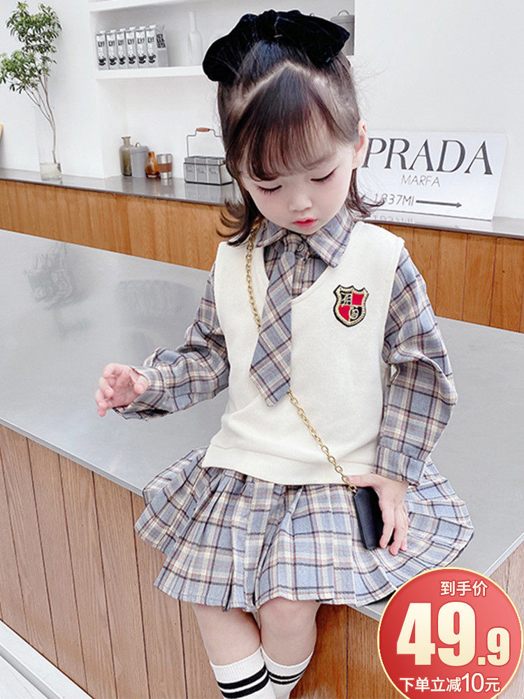 Girl's autumn clothes suit 2021 new net red college wineward 3 years 1 fall 4 children women's baby two sets 2