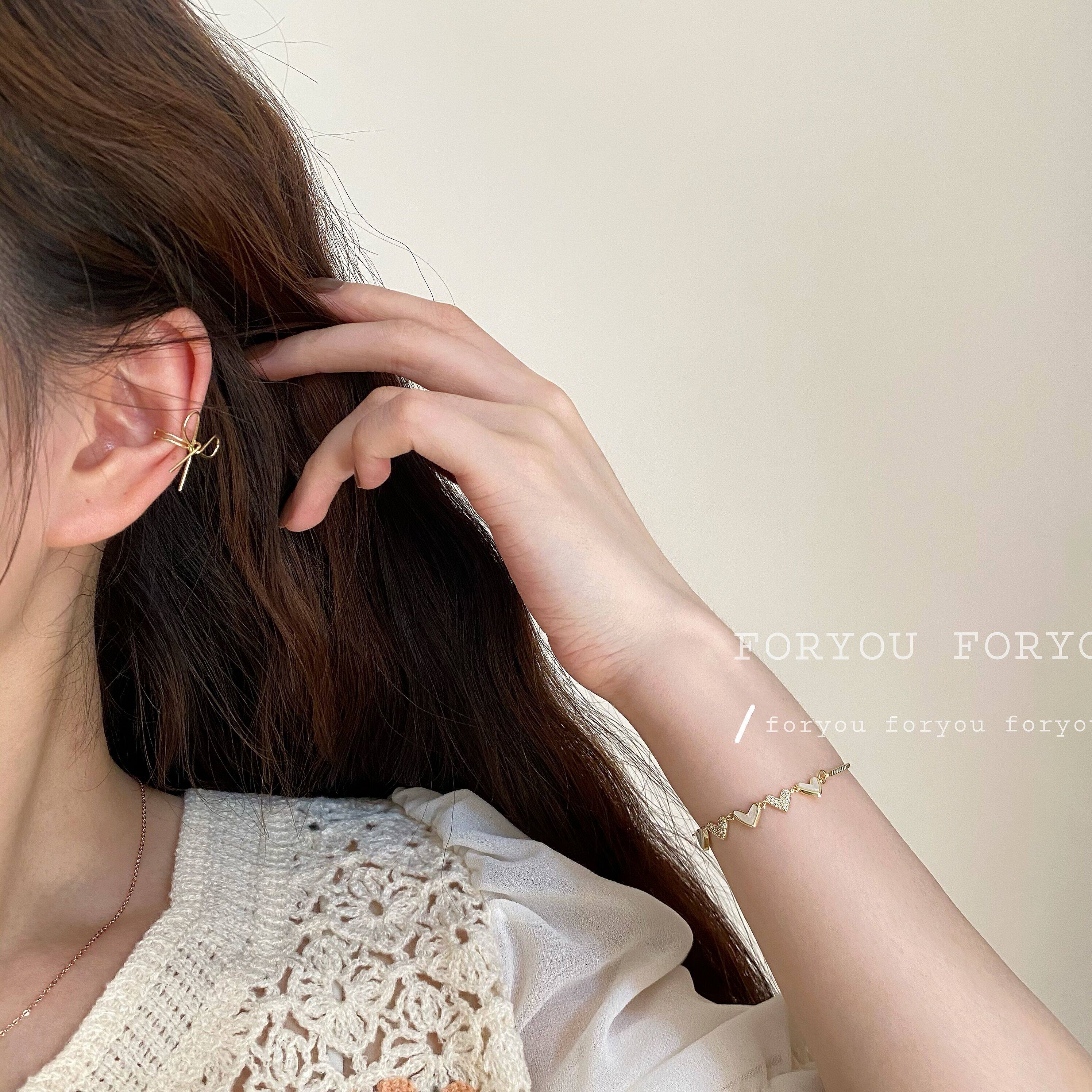 Bow-knot ear clips are small and exquisite, especially simple, Korean fan milk, cool and cool, and cute and eye-catching ear clips