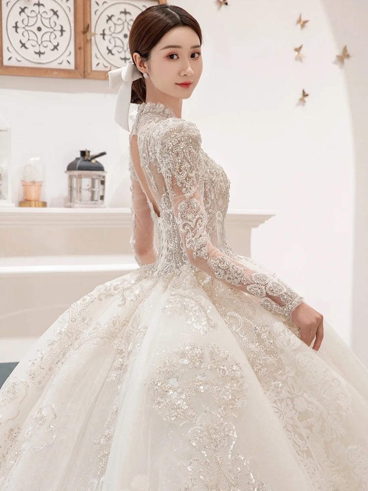 Main wedding dress 2024 new bride, shoulder long -sleeved heavy industry luxury forest princess court style French long drag tail Main wedding dress 2024 new bride, shoulder long -sleeved heavy industry luxury forest princess court style French long drag tail