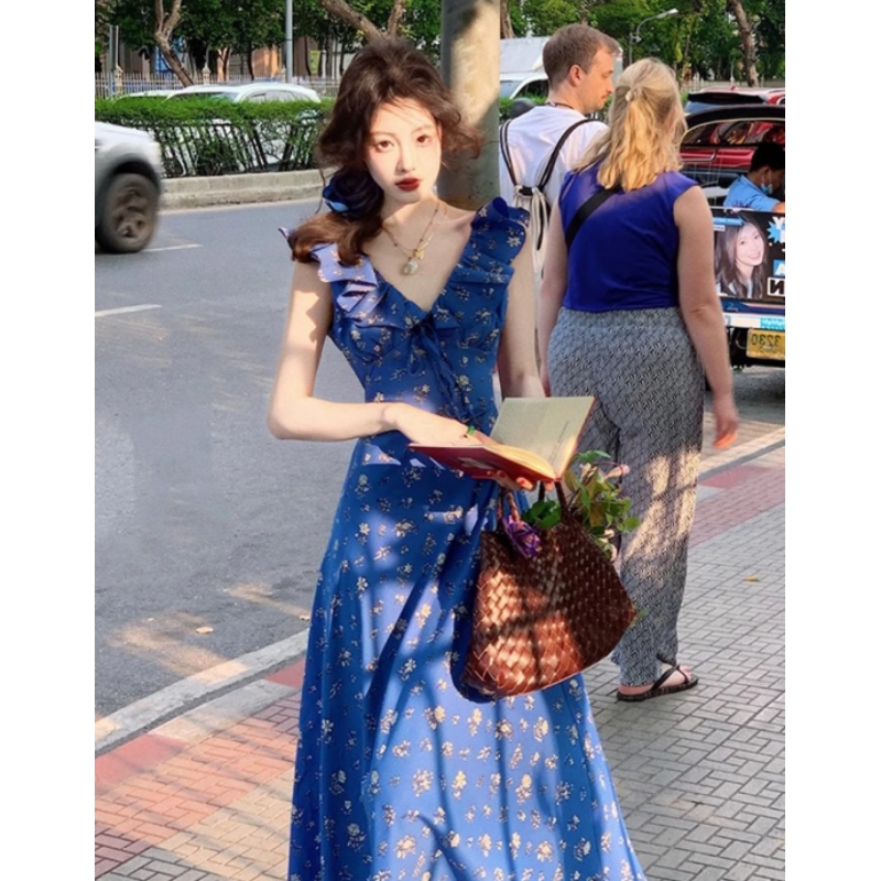 French Retro Klein Blue Floral Lace-Up Dress for Women, New Summer Style V-Neck White-Enhancing Romantic Sleeveless Long Dress