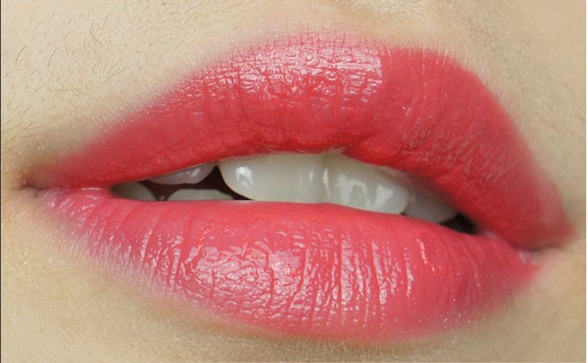Ưu đãi đặc biệt Một loạt son bóng trong suốt với son bóng nhỏ 	son bóng romand glasting water gloss