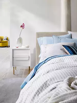 Valley and modern design sense simple bedside table Nordic bedside cabinet light luxury decoration storage cabinet iron storage 2 draw