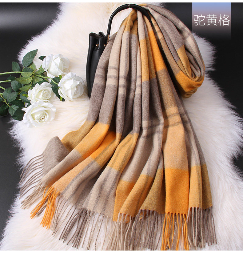 Female autumn Winter Korean version 100 hitch cashmere shawl thickened around the neck