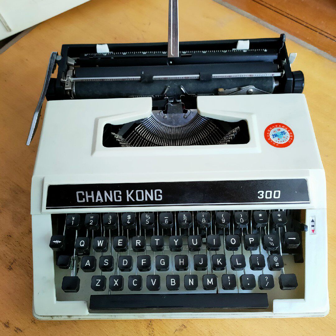 Long empty 300 All English mechanical typewriter old typewriter-Taobao