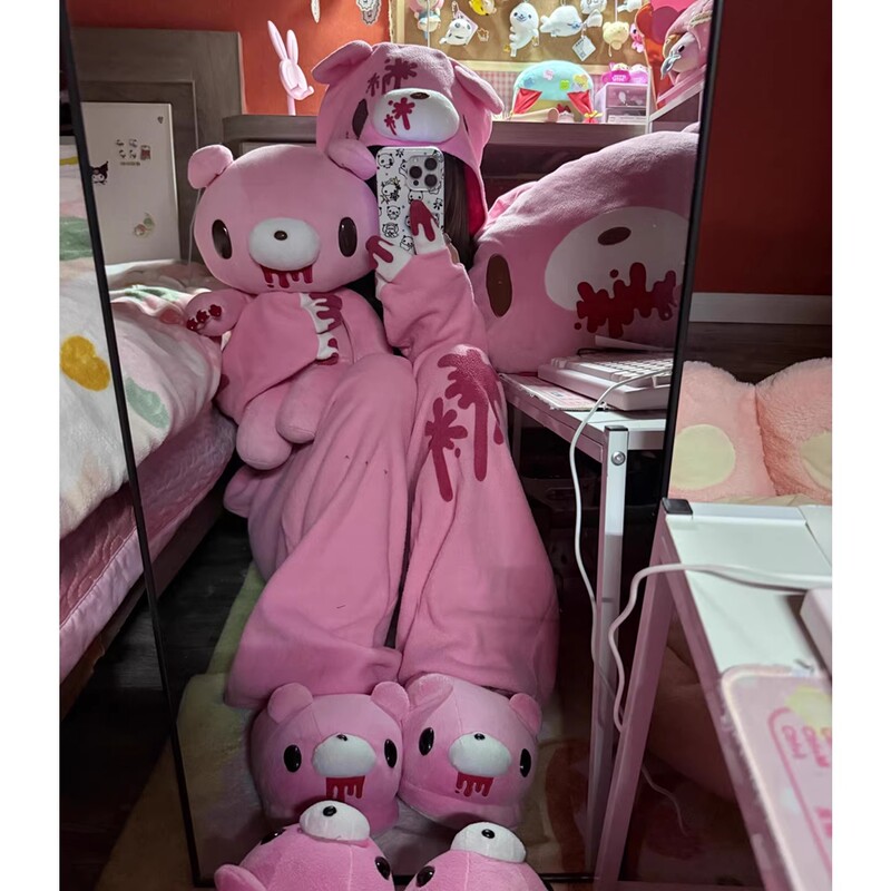 Cute Japanese-Style Violent Bear One-Piece Fleece Pajamas for Women, Autumn and Winter Couple Cosplay Anime Loungewear for Men Cute Japanese-Style Violent Bear One-Piece Fleece Pajamas for Women, Autumn and Winter Couple Cosplay Anime Loungewear for Men
