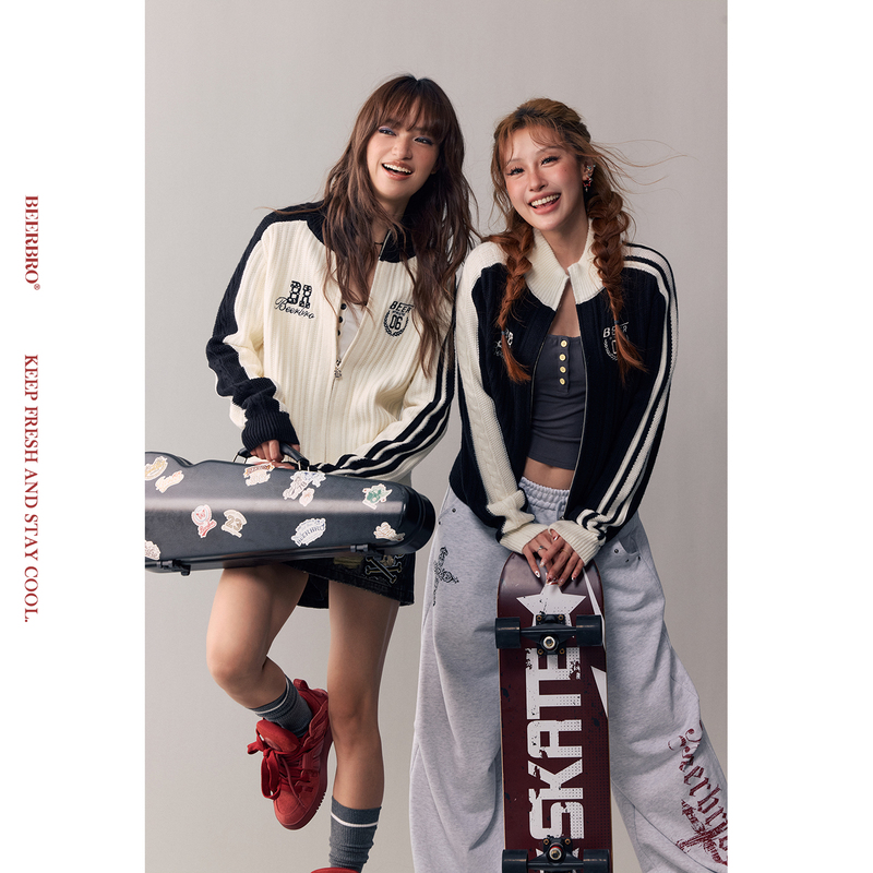 Vintage Sound Wave Exquisite and Delicate Embroidered Badge Sports Color-Block Sweater Jacket 1/4 New Release at 20:00