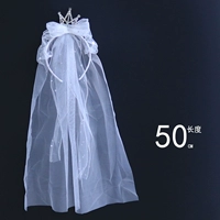 Белый яркий треугольник корона вуаль