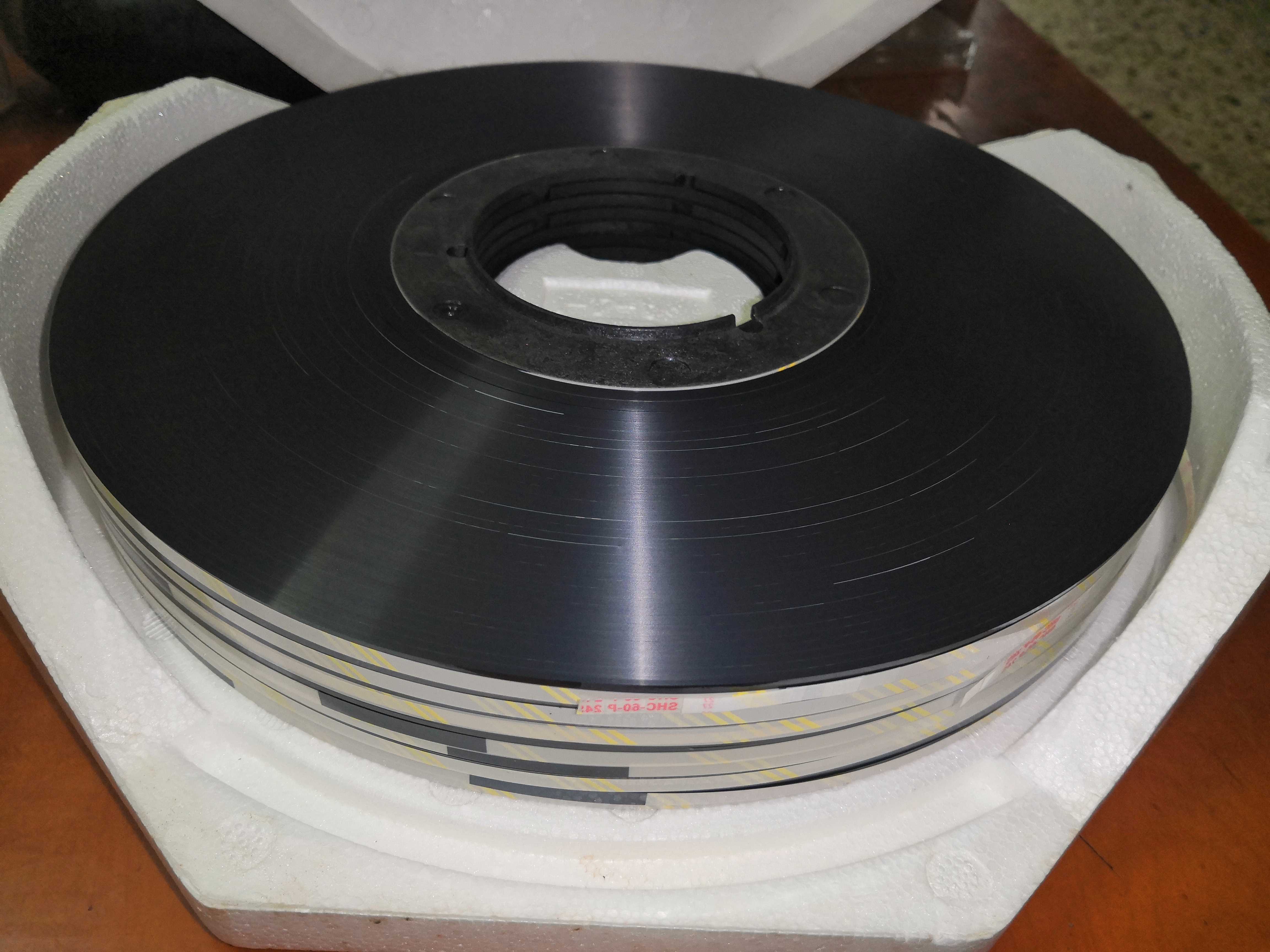 Chromium dioxide tape, the second type of cake tape, blank tape, one cake can hold 32 discs