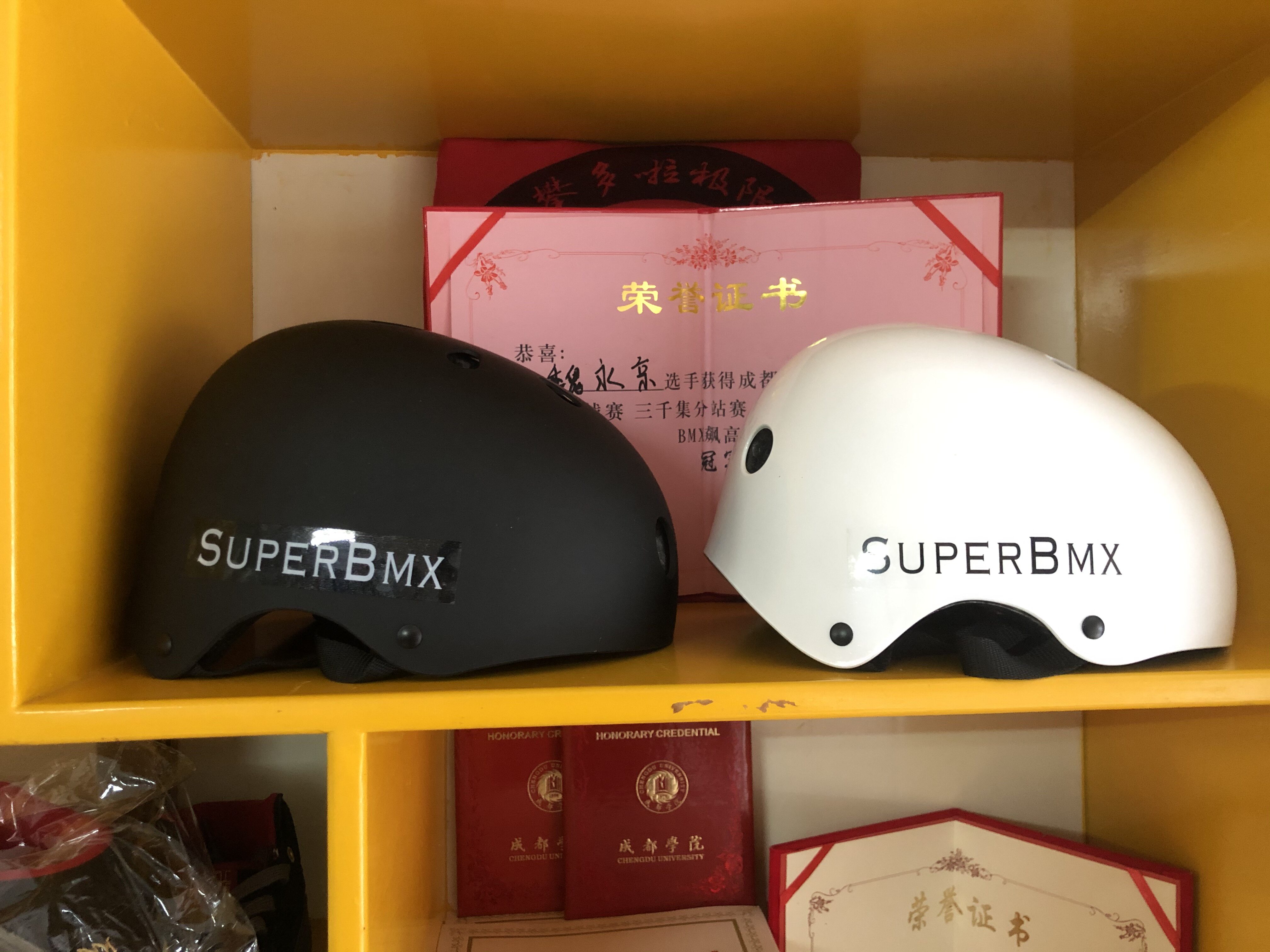 bmx helmet skateboard helmet half helmet rock climbing street climbing hip-hop helmet professional grade spot sale