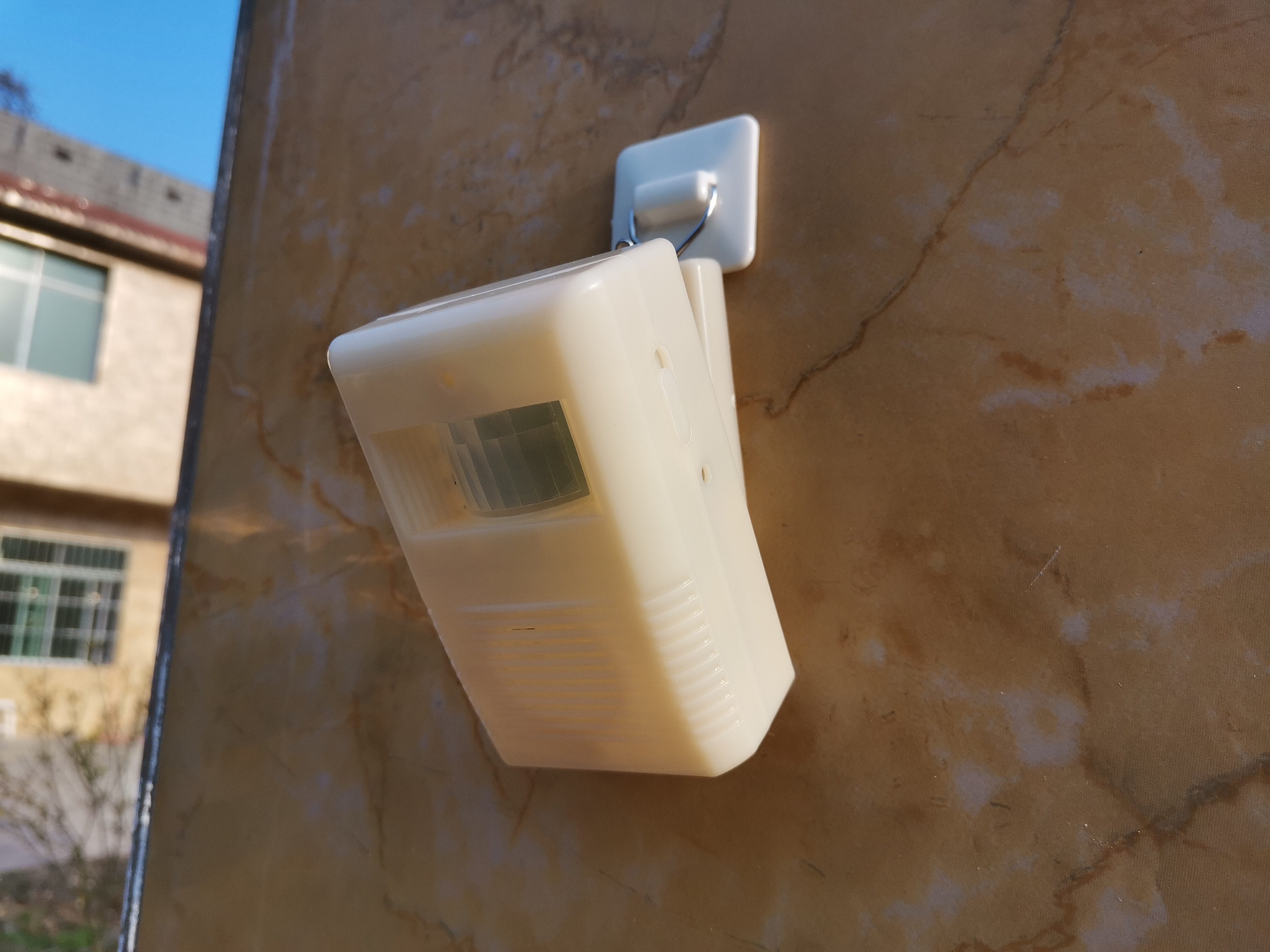 Be careful of the steps, be careful of the head, safety indicator, infrared sensor, welcome device, voice, customize it as you like 