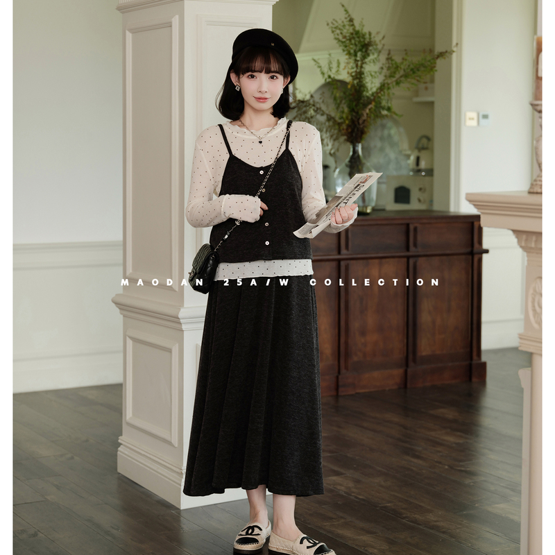 Cat Single [Fiji Sunrise] Maternity Wear, New Autumn Fashion, Stylish and Age-Reducing Long-Sleeved Skirt Three-Piece Set