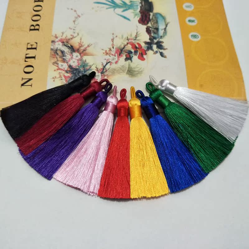 New hanging exquisite pure handmade Chinese knot simulation silk rayon tassel spike bag hanging car hanging key