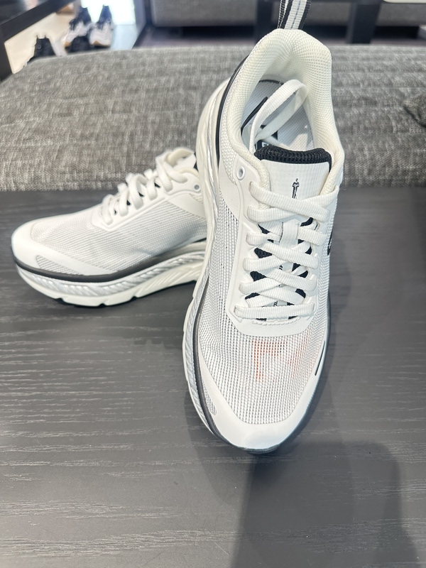 Biyinlefen Golf Counter Genuine Spring and Summer New Models, Unisex, Fashionable, Versatile, Casual Sports Shoes Biyinlefen Golf Counter Genuine Spring and Summer New Models, Unisex, Fashionable, Versatile, Casual Sports Shoes