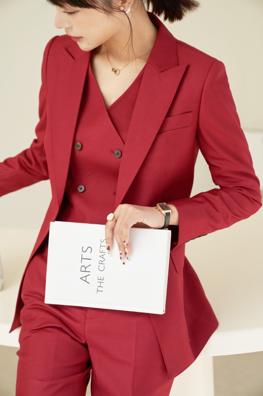 Autumn New High-End Burgundy Three-Piece Suit for Women, Professional Elegant Goddess Style Slim-Fit Commuter Suit