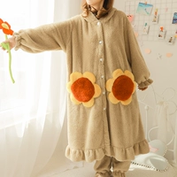 Коричневый банный халат, штаны