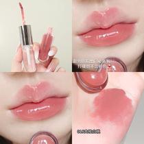 Transparent low-saturation cinnamon white peach~double-ended lip glaze. The mirror surface is long-lasting and not easy to stick to the cup. It improves the complexion of female students.