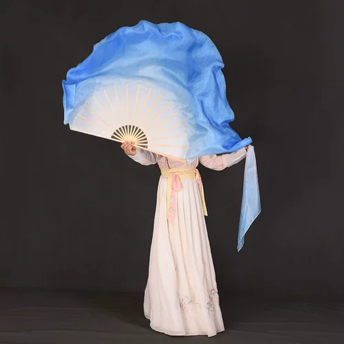 Настоящий шелковый танец фанат светло -голубой градиент двойной плюс растущий классический танец Длинный фанат Jiazhou Yangge Dancing Fan Silk Scarf