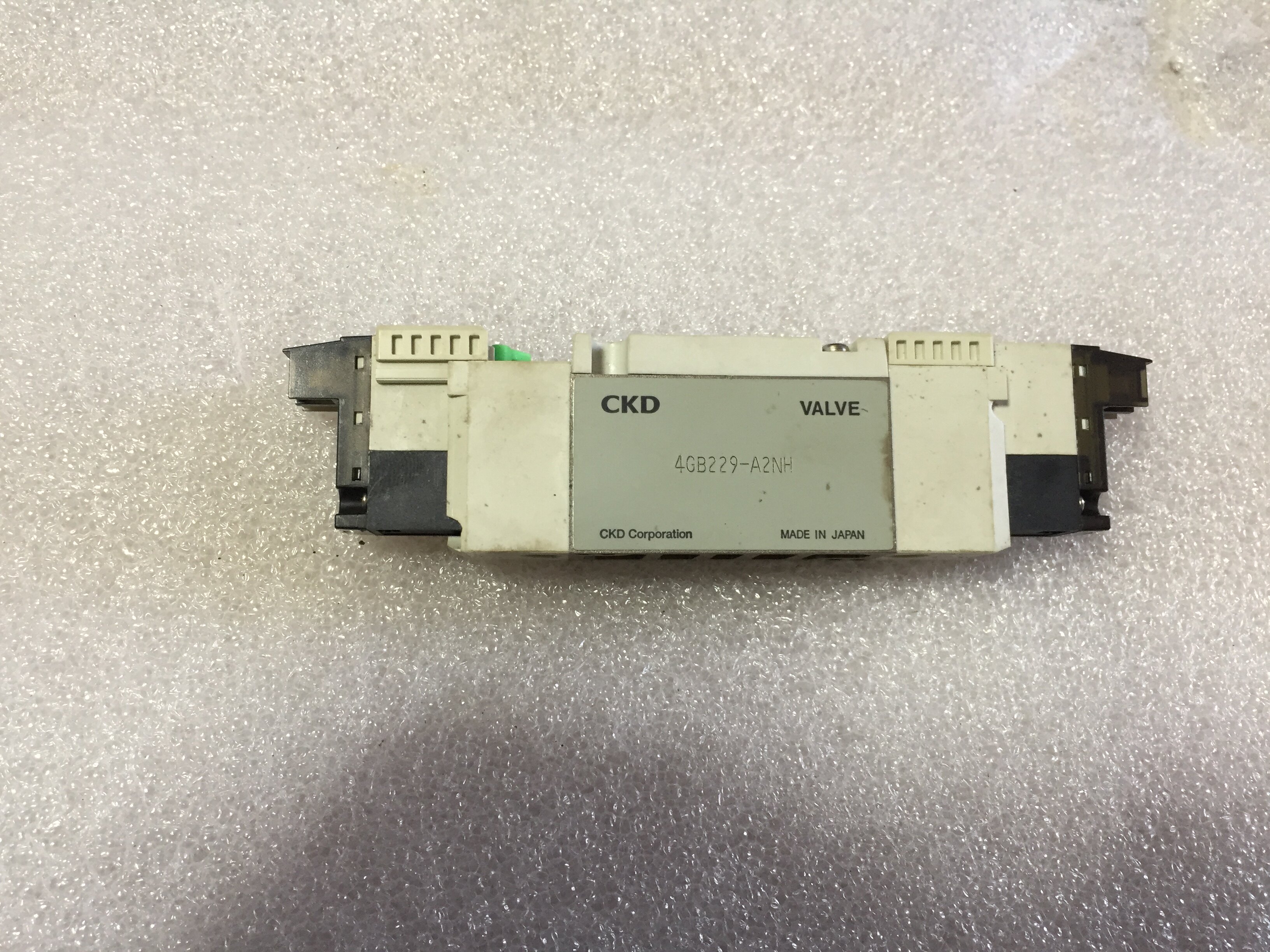 4GB229-A2NH Japan's CKD solenoid valve original plant completely new