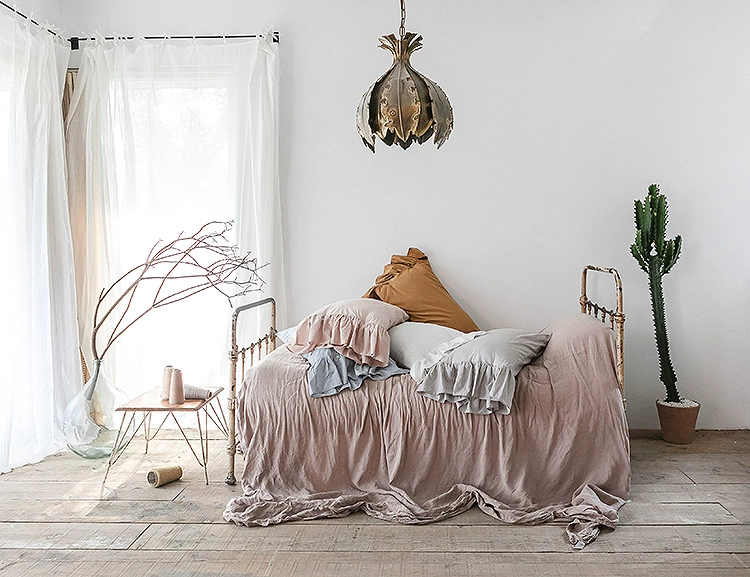 Mo ngôn ngữ thiết kế ban đầu in hoa sen thêu gối vỏ gối màu rắn phù hợp với lõi gối 48 * 74 - Gối trường hợp