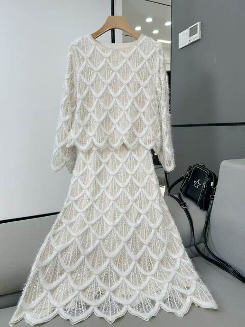 New Spring and Autumn High-End Custom Furry Tops, Loose Casual Versatile Sequin Tops, Comfortable Beaded Tops for Women