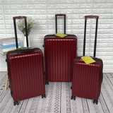 Вместительный и большой ударопрочный универсальный чемодан