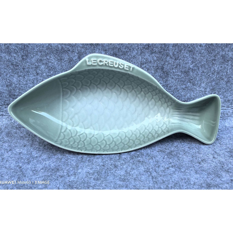 French Le Creuset Stoneware Tableware Ocean Series Medium Mini Fish Plate Decorative Plate Multi-Color French Le Creuset Stoneware Tableware Ocean Series Medium Mini Fish Plate Decorative Plate Multi-Color
