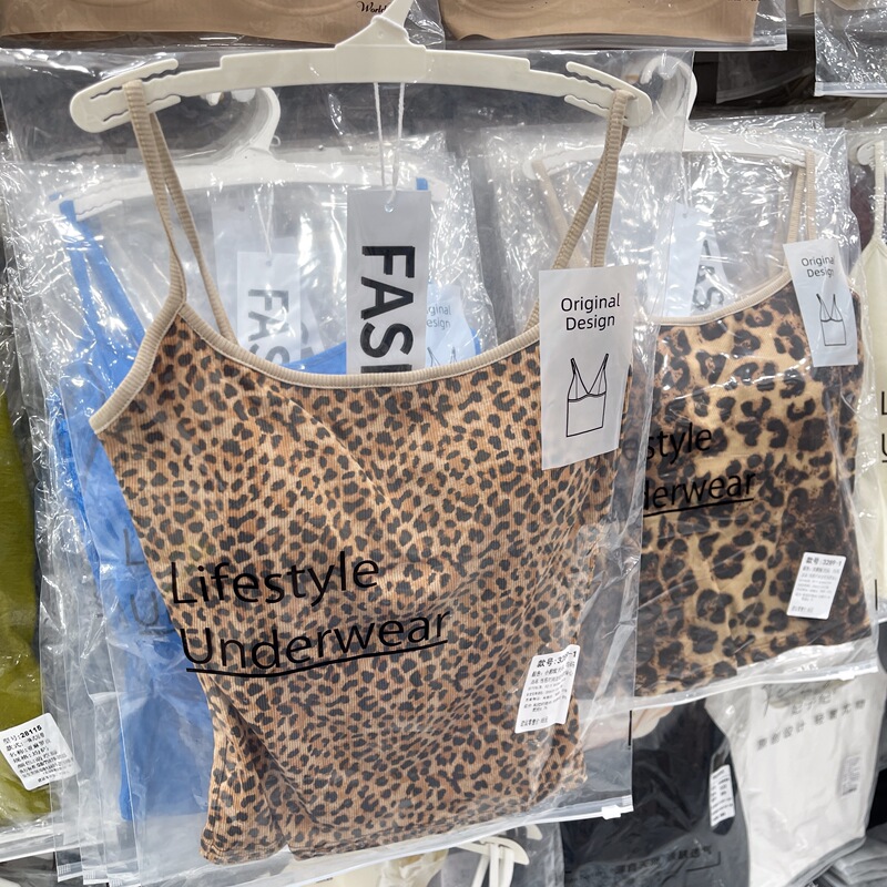 Feiziji 3289 New Fashion Color-Blocked Camisole with Built-In Bra and Leopard Print Design Feiziji 3289 New Fashion Color-Blocked Camisole with Built-In Bra and Leopard Print Design