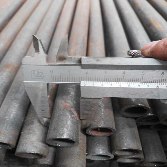 The diameter of the round tube is 25mm cutting thickness of the width of the width of the width 32mm bearing sleeve seamlessly