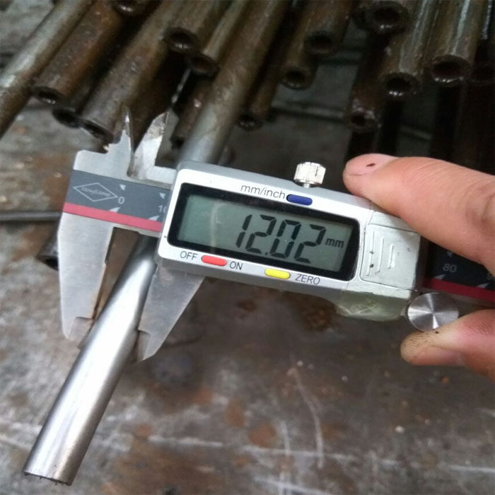 Precision bright steel tube outer diameter 12 mm inner diameter 8 mm wall thickness 2 mm carbon steel fine pull explosion-proof hydraulic