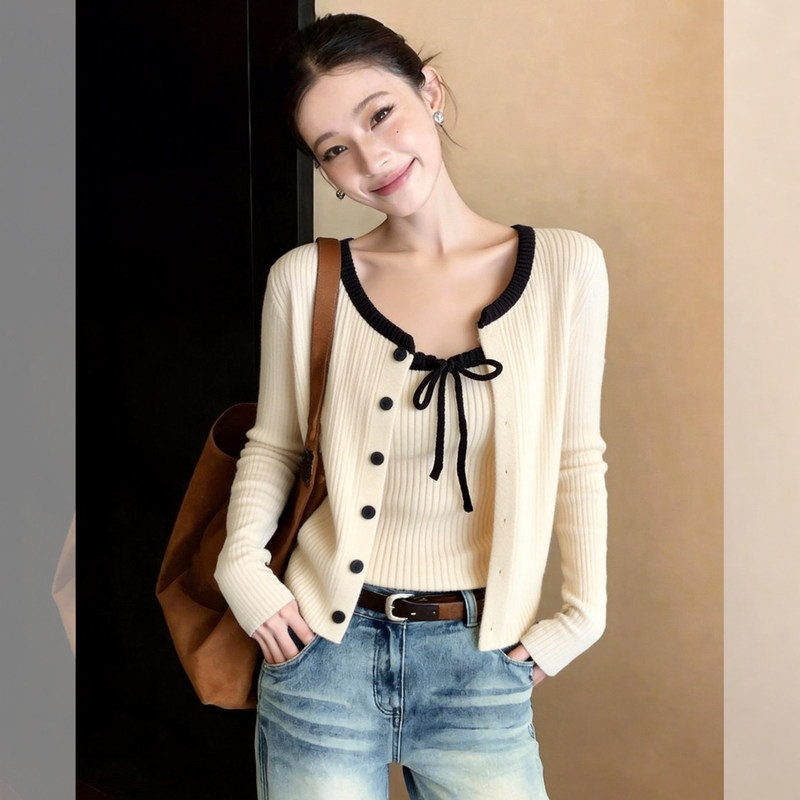 Korean-Style Knitted Cardigan with Bow Tie and Suspender Two-Piece Set for Women, Perfect for Autumn Wear, Very Beautiful and Stylish Two-Piece Outfit Korean-Style Knitted Cardigan with Bow Tie and Suspender Two-Piece Set for Women, Perfect for Autumn Wear, Very Beautiful and Stylish Two-Piece Outfit