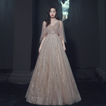 The evening dress 2021 winter new temperament bridesmaid dress celebrity celebrity host annual meeting dress