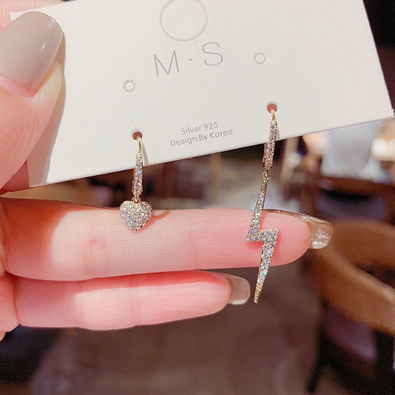 South Korea Dongdaemun zircon lightning love earrings personality versatile new asymmetrical design sense earring earrings female