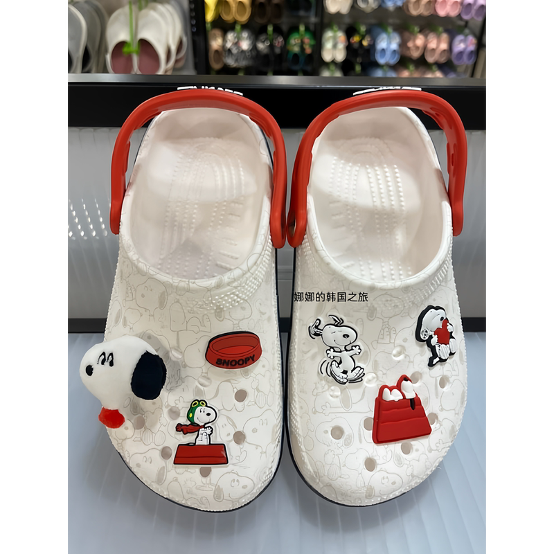 Korean Purchasing Agent for Crocs Clogs, Crocs Parent-Child Model Snoopy Collaboration Beach Shoes with Shoe Charms 211125 Korean Purchasing Agent for Crocs Clogs, Crocs Parent-Child Model Snoopy Collaboration Beach Shoes with Shoe Charms 211125