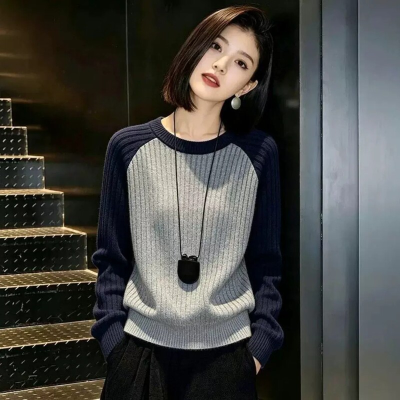 Lazy Style Color-Blocked Raglan Sleeve Knit Sweater for Women, 2026 Autumn New Fashion Loose Fit, Flattering Round Neck Pullover Sweater