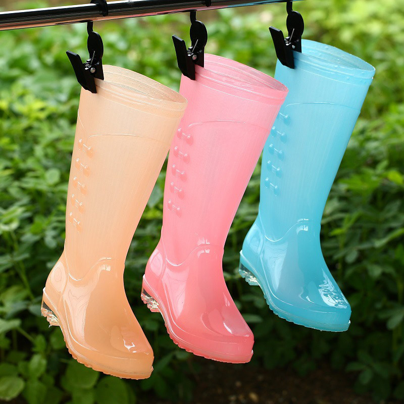 Non-slip wear-resistant rain boots women's outdoor high-tube waterproof shoes adult warm rain boots female students plus velvet water boots women's high top
