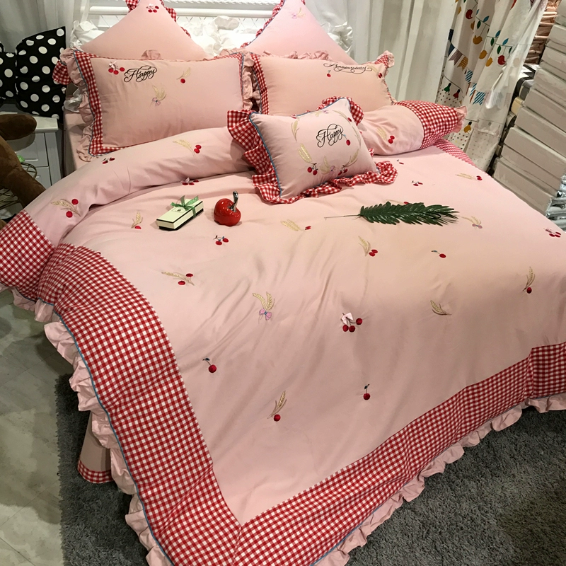 Công chúa phong cách màu hồng mùa thu và mùa đông ấm áp cotton cashmere chải bốn mảnh thêu anh đào dễ thương khâu ấm giường - Bộ đồ giường bốn mảnh