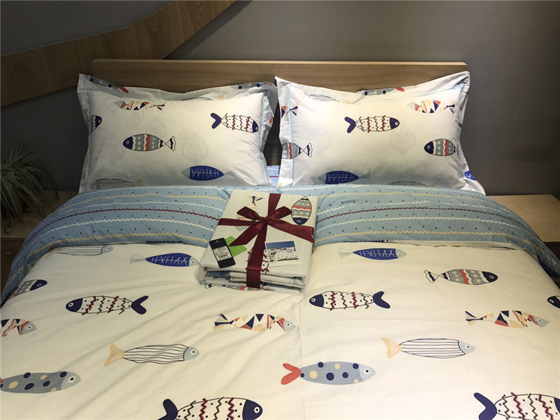 Cotton trẻ em giường bốn mảnh cotton boy boy phim hoạt hình khăn trải giường quilt cover 1.2 m1.5 mét