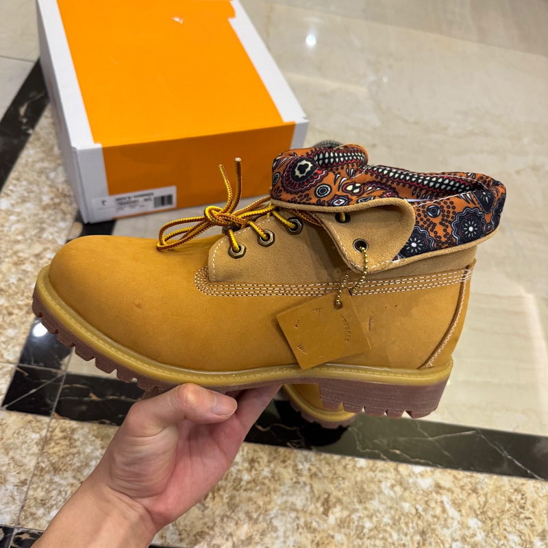 New Style Indestructible Boots with Camouflage Print, Two-Way Wear Men's Boots, Mid-Top Yellow Boots, Women's Waterproof Cowhide Outdoor Work Boots