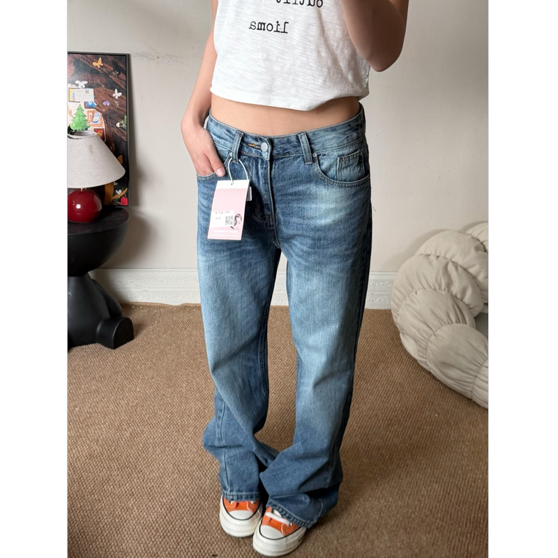American Retro Washed Embroidered Slim Straight-Leg Jeans for Women, New Autumn Style, Loose Casual Slimming Versatile Long Pants American Retro Washed Embroidered Slim Straight-Leg Jeans for Women, New Autumn Style, Loose Casual Slimming Versatile Long Pants