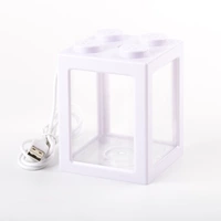 Маленький белый пластиковый аквариум