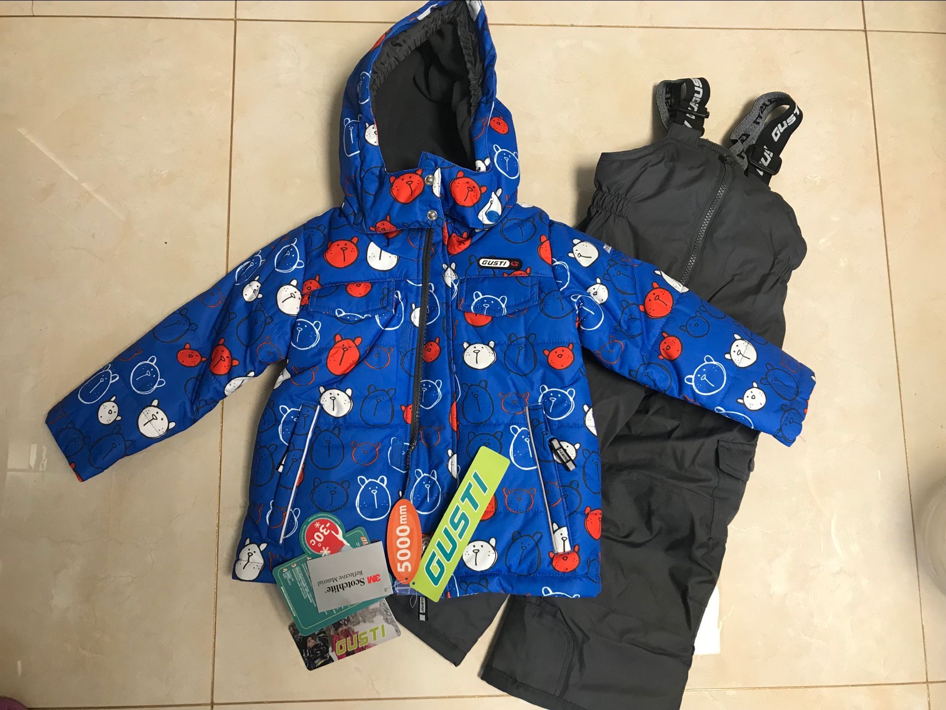 Export Canada's new GUSTI Children's Ski suit Waterproof and wear resistance and wear thickness warming minus 30