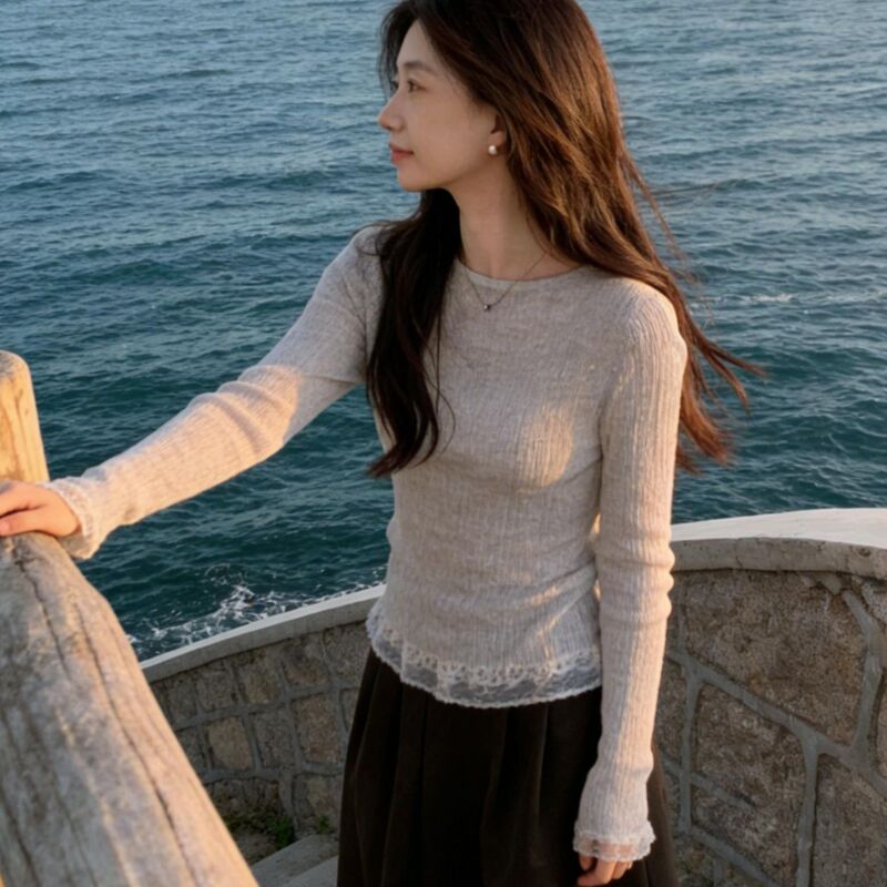 Gray High-End Lace-Trimmed Long-Sleeved Knitwear for Women 2026 Summer New Niche Design Top