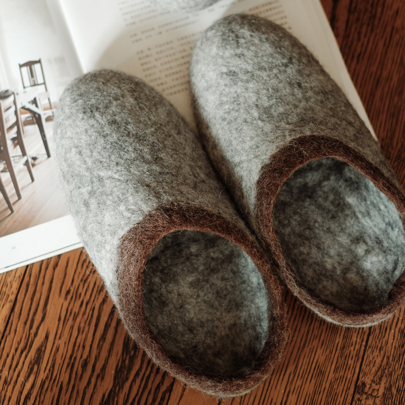 Nanshan Plant-Dyed &'Good Times' Handmade Wool Felt Thickened Suede Sole Home Slippers 20223-2