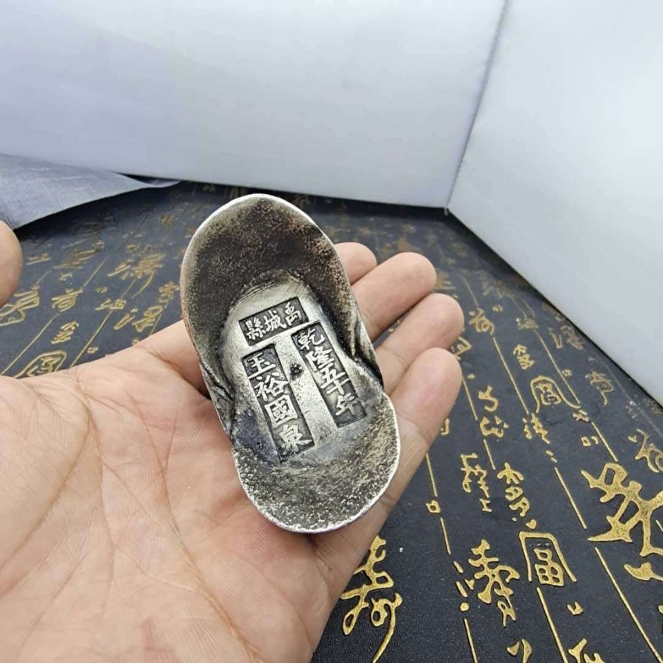 【 清朝時代 银小人 】　アクセサリー　陝西省文物　中華古玩 清朝時代 银小人 】 アクセサリー 陝西省文物 中華古玩