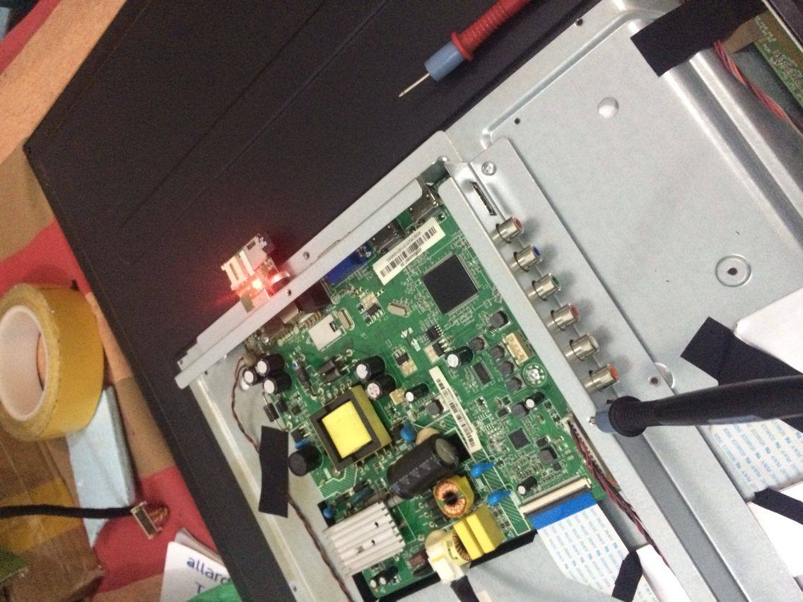 TV TV Lights Flash No switch on 28E220E 32E220E motherboard U disk program data