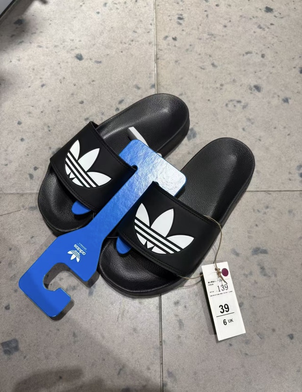 Wenwen Genuine Adidas Trefoil New Lightweight and Comfortable Sandals for Men and Women Fu8298 Wenwen Genuine Adidas Trefoil New Lightweight and Comfortable Sandals for Men and Women Fu8298