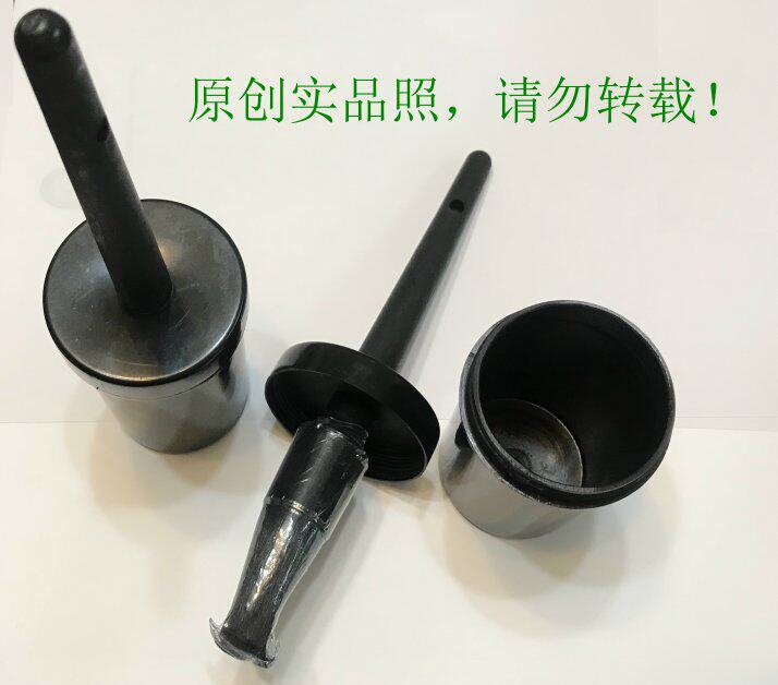 Horseshoe medicine brush chasing wind harness equestrian supplies horseshoe oil brush saddle oil brush stable multi-function medicine brush