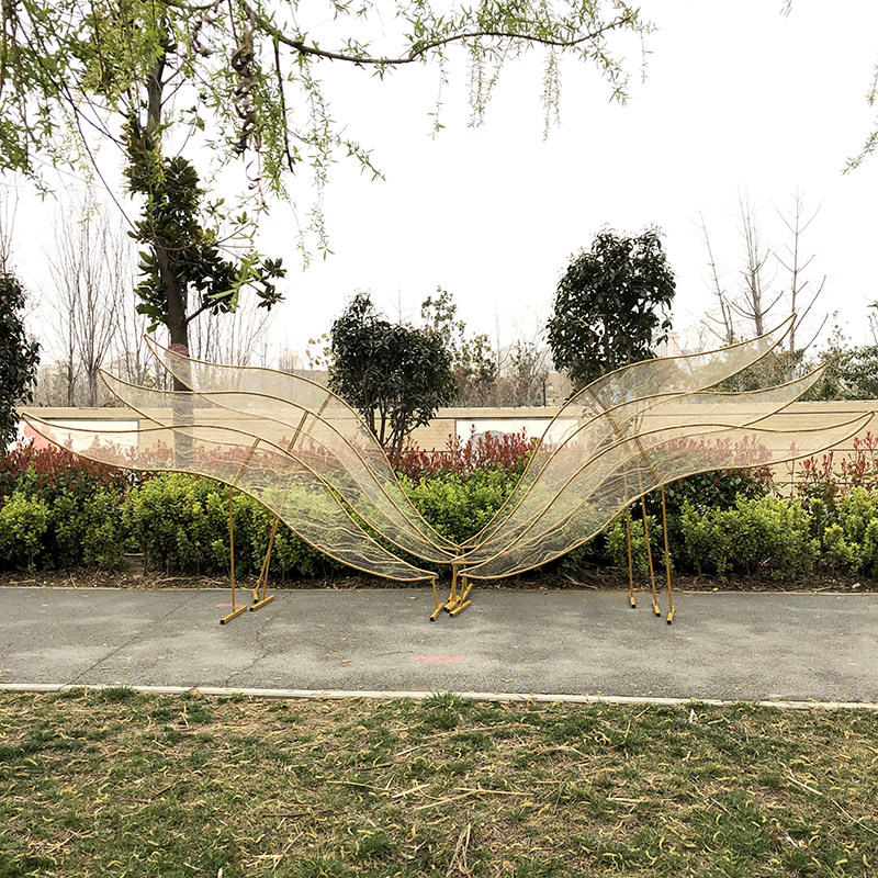 New wedding stage Prop Wedding Stage Arrangement Large Iron Art Screen Angel Wings Background Decorative T Pendulum Pieces
