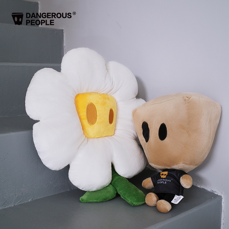 Dangerouspeople Xue's Modesty P Paper Bag Man Flowers Plush Small D Doll Perimeter Doll-Taobao