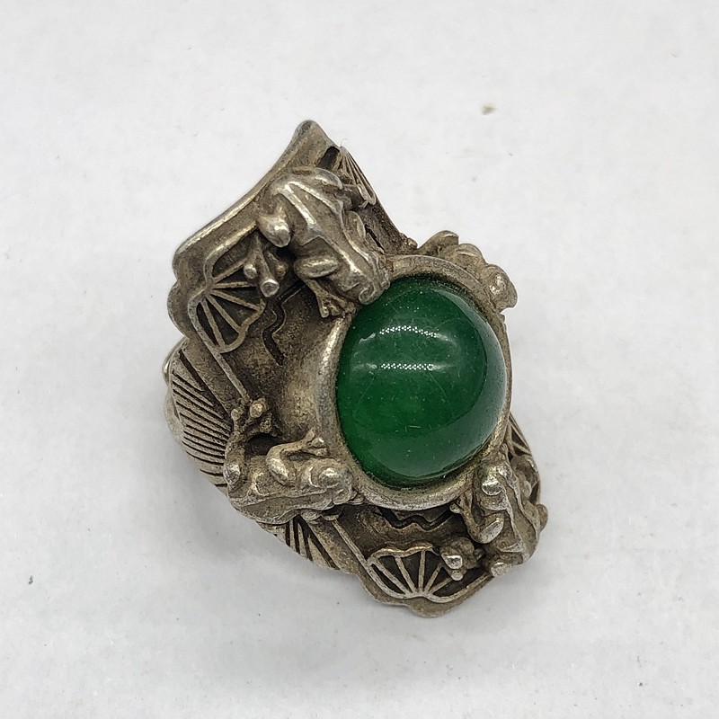 Ancient playing miscellaneous collection of antique Great Qing Qianlong New Year's Frog Gem Ring